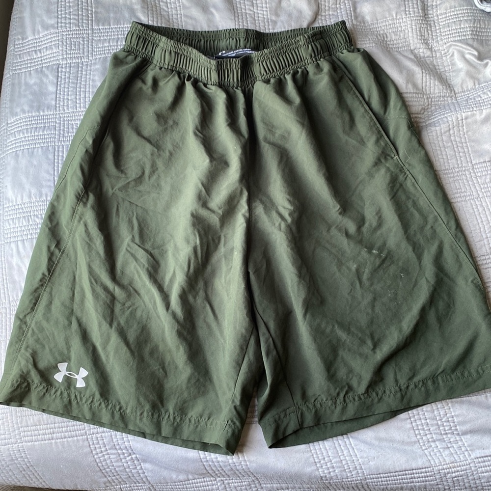 Men’s Under Armour athletic shorts